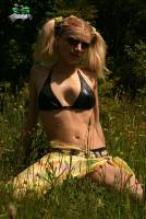 [Image: e7vftdizc7wf_t.jpg]