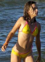 [Image: hghk734ys85w_t.jpg]