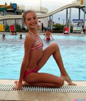 [Image: 9cg0naeoogm0_t.jpg]