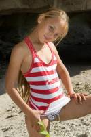 [Image: ov58oj3hmkug_t.jpg]