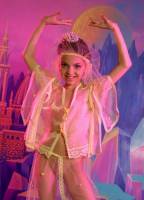 [Image: 8cg0i1pjxgp3_t.jpg]