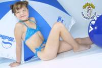 [Image: c7iihxy3bti2_t.jpg]