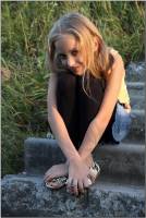 [Image: kheqiz9vo6if_t.jpg]