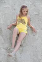 [Image: 9yzlvrnaulu1_t.jpg]