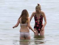 [Image: tvt2vexj11zb_t.jpg]