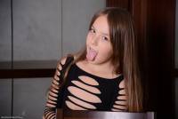 [Image: kxd3bujpygsz_t.jpg]