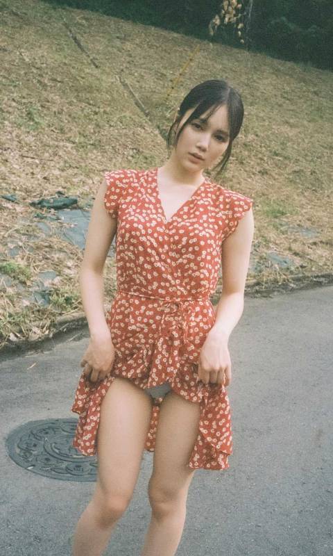 [JP]涼森れむ写真集「友達以上」[98P]