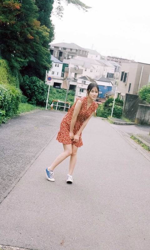 [JP]涼森れむ写真集「友達以上」[98P]